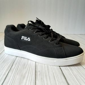 NEW Fila West Naples Sneakers
